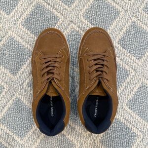 Boy Shoes. Crown Vintage. Size 2.